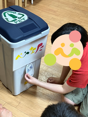 回収箱のデザインから行っています。
